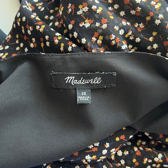 Madewell Floral Black Pattern Dress with Buttons 2X - Picture 3 of 11